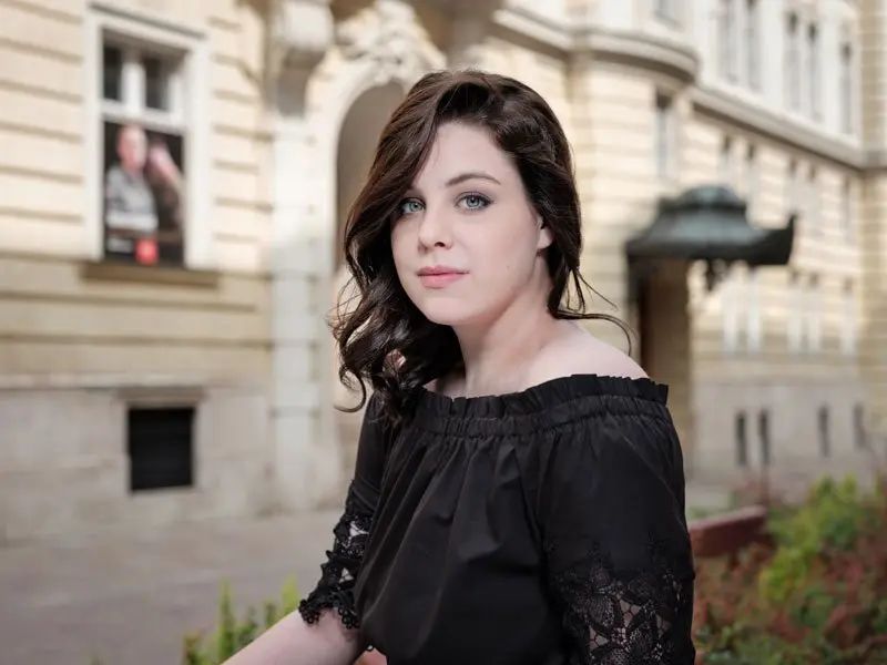 Bajor Lili portréja