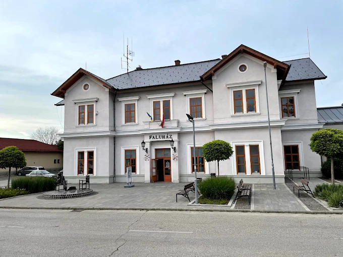 Juhász Ferenc Művelődési Központ, Biatorbágy
